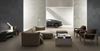 Szary salon w stylu industrialnym w dekorach