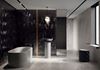 Szaro-czarna łazienka w stylu glamour