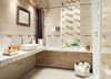 Beżowo-brązowa łazienka z florystycznymi dekorami Domino Pinia