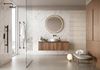 Ekskluzywna łazienka w złoconych dekorach i białym marmurze