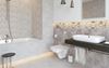 Szara łazienka z mozaiką i florystycznym dekorem Cersanit Snowdrops