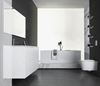Minimalistyczna łazienka w czerni i bieli
