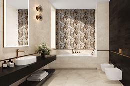 Liściaste dekory w beżowo-brązowej łazience