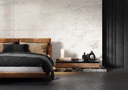 Biały kamień wielkoformatowy w sypialni