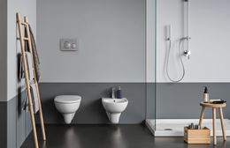 Szara łazienka z podwieszaną ceramiką Geberit Selnova