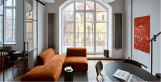 Apartament w neogotyckim gmachu we Wrocławiu