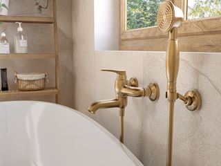 Jak wyczyścić słuchawkę prysznicową? Sprawdzone metody w praktyce!