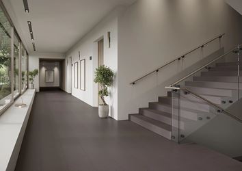 Biało-szara przestrzeń biurowa 