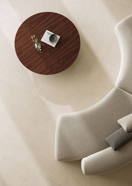 Podłoga w salonie w jasnym kamieniu Paradyż Fortess