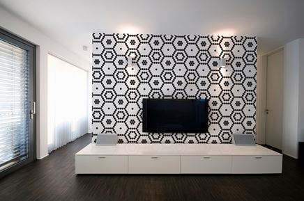 Ściana telewizyjna w mozaikowym wykończeniu Dunin Hexagonic