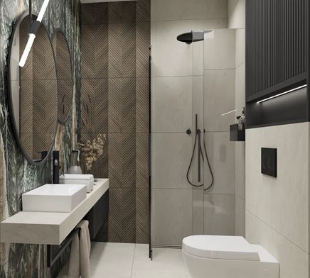 Szara łazienka z drewnianymi dekorami i tapetą