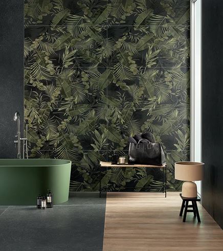 Ściana w łazience w czarno-zielonych dekorach