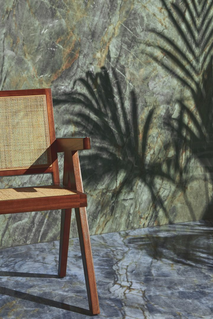 Niebiesko-zielone wykończenie ścian i podłogi