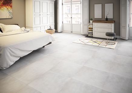 Klasyczna sypialnia w jasnych kolorach