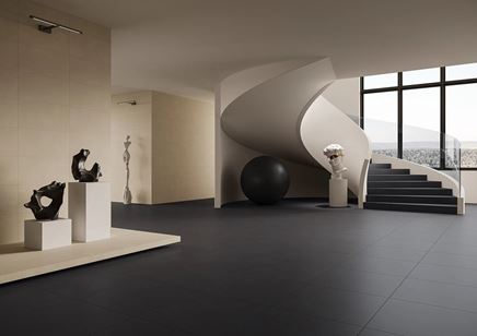 Ekskluzywny hol w beżowo-czarnym wykończeniu