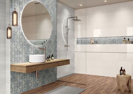 Ściana w łazience w dekoracjach Paradyż Sweet 