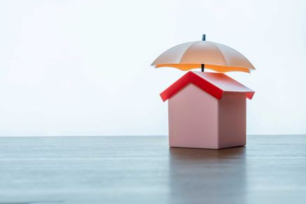 Jakie zdarzenia obejmuje standardowe ubezpieczenie domu?