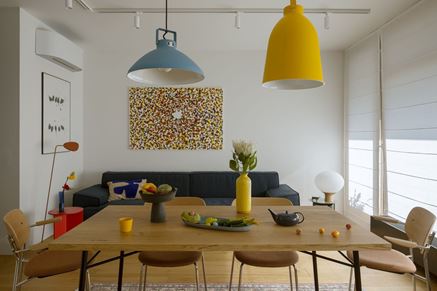 Pełne koloru 75-metrowe mieszkanie w Warszawie