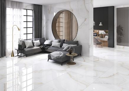 Salon wypoczynkowy w stylu glamour z marmurze Azario Onice