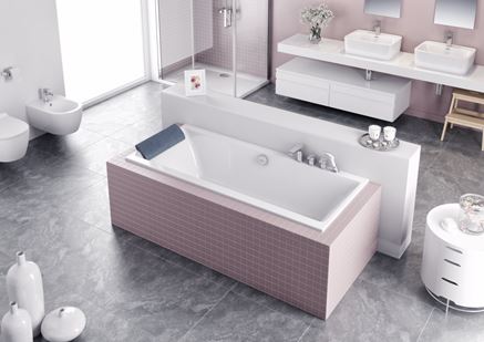 Różowo-szara łazienka z wanną Excellent Pryzmat