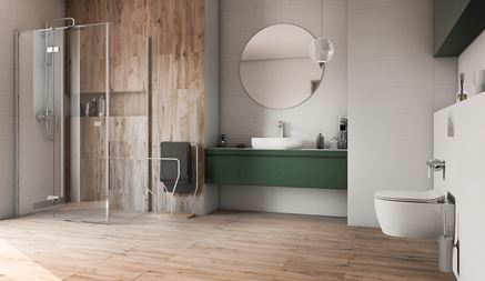 Biała łazienka z dodatkiem drewna