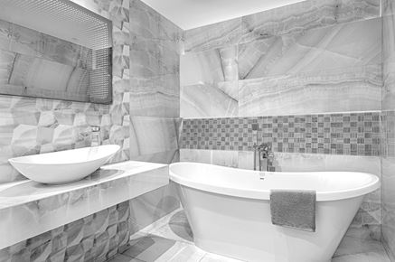 Kamienna łazienka z mozaikowym wykończeniem Dunin Woodstone