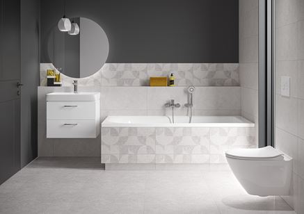 Biało-szara łazienka z geometrycznym wzorem i armaturą Cersanit Verso