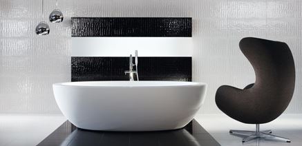 Czarno-biała łazienka z połyskiem Tubądzin London