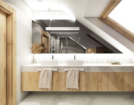 Strefa umywalkowa z drewnianymi szafkami i podłużnym lustrem