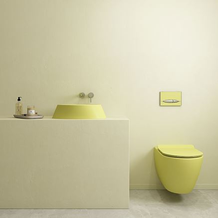 Łazienka w żółtą ceramiką z serii Bocchi Venezia