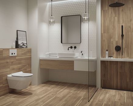 Biała łazienka wykończona drewnem