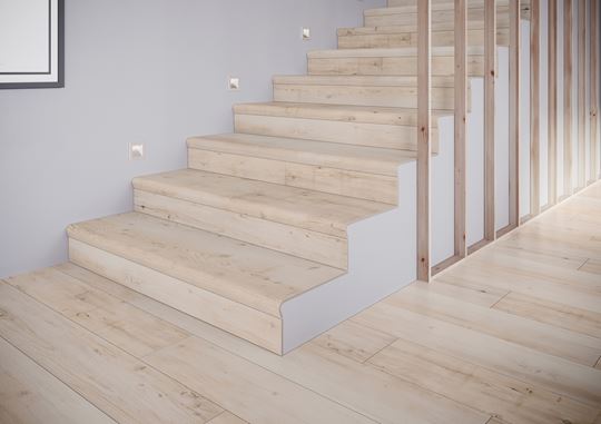 Stopnice v-shape na schody zewnętrzne i wewnętrzne – co je wyróżnia?