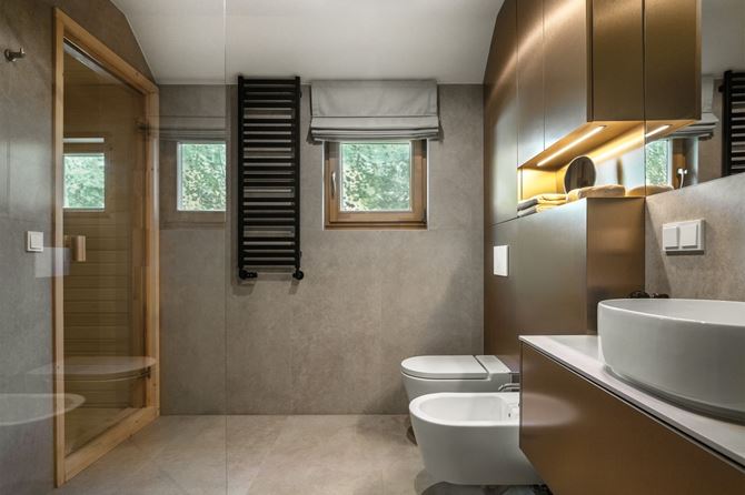 łazienka z oknem - projekt Decoroom fot. Kamila Markiewicz-Lubańska-Wnętrza w Obiektywie  (3)-min.jpg