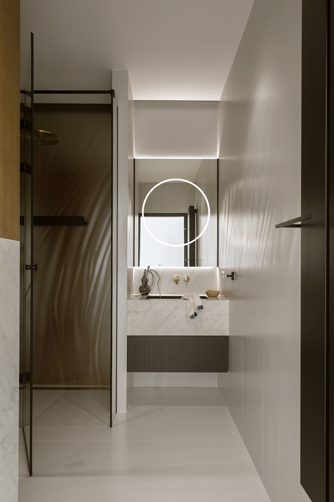 Biało-złota łazienka, projekt Artewizjon.png