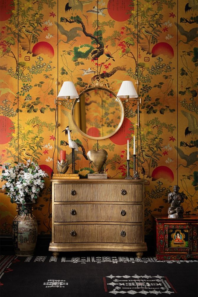 Maksymalizm styl preferuje odważne kolory i wyraziste wzory.jpg