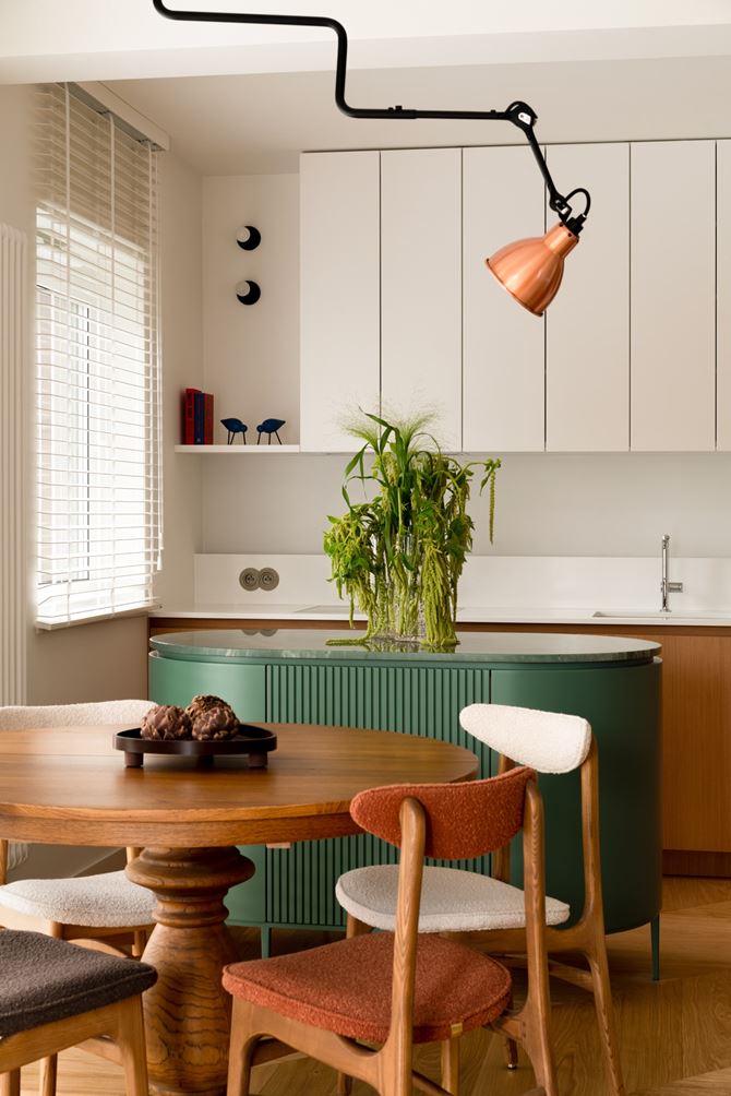 okragly stol w kuchni - projekt - Hanna Pietras Architects- zdjecia - MOOD AUTHORS -.jpg