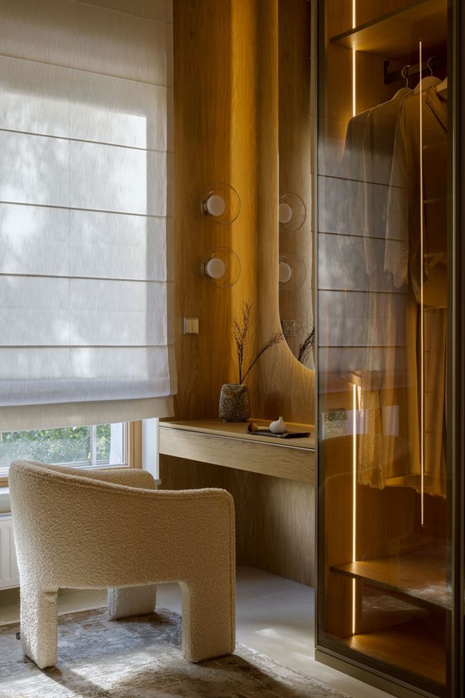 Projekt toaletki w sypialni. Projekt HOLA Design. Fot. Yassen Hristov.jpg