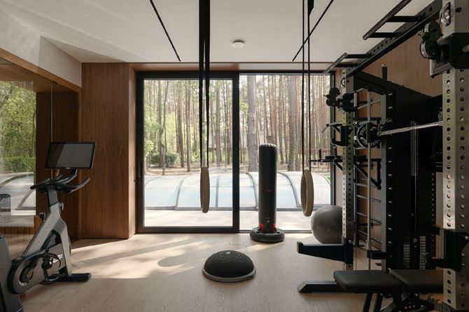 Siłownia w domu, projekt SAAN Architects.jpg