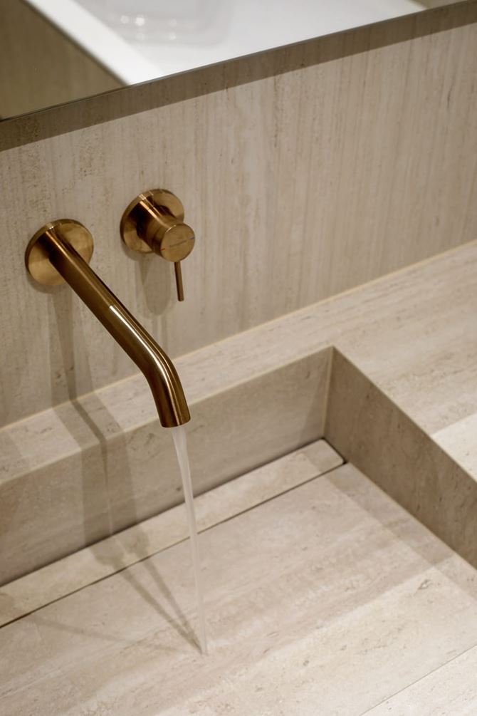 Umywalka z płytek. Projekt Kaim work.jpg