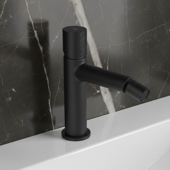 Bateria bidetowa z korkiem klik-klak czarny IÖ Vida