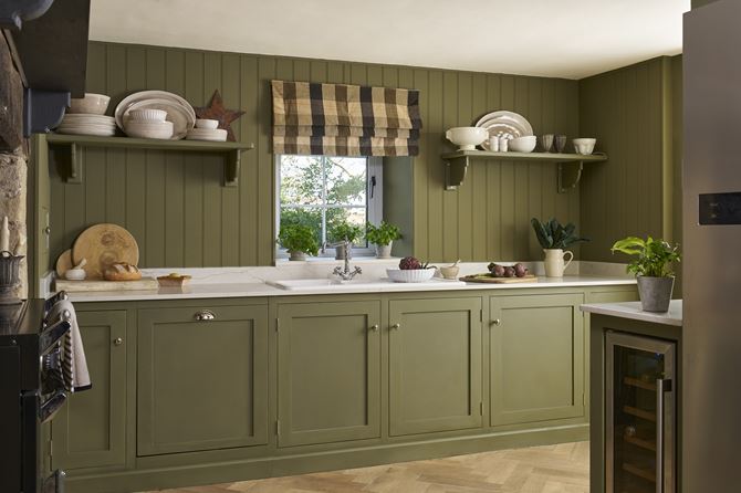 Kuchnia malowana farbą Annie Sloan Chalk Paint Olive