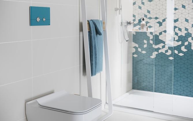 Dekoracyjna mozaika w strefie kabiny prysznicowej