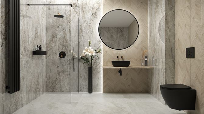Aranżacja łazienki w stylu glamour z użyciem jodełkowej płytki i kamienia ściennego