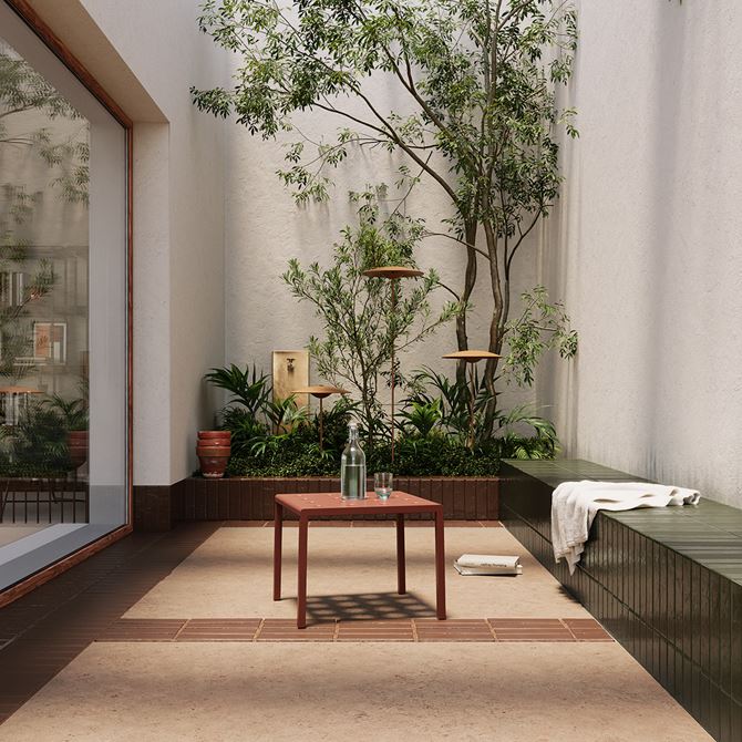 Taras w naturalnej kolorystyce ze stylowym klinkierze