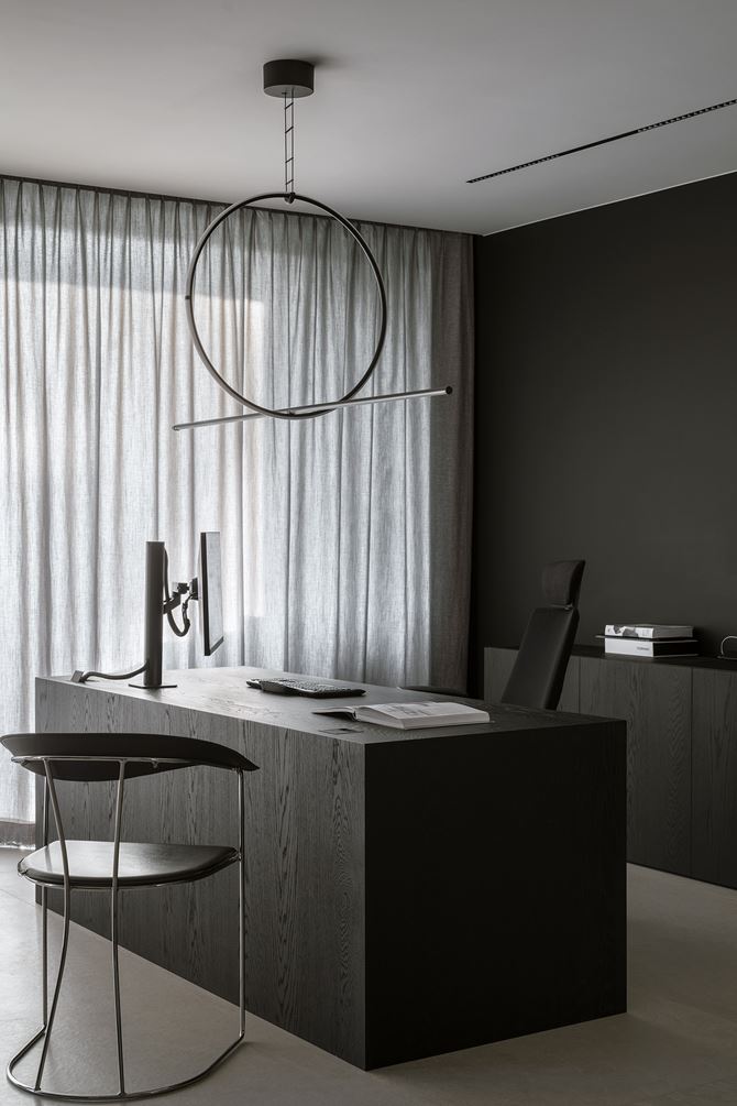 Arsenowicz Design - Black Minimal House - 72-min.jpg