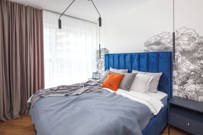 Decoroom Gwiaździsta - sypialnia z niebieskim łózkiem