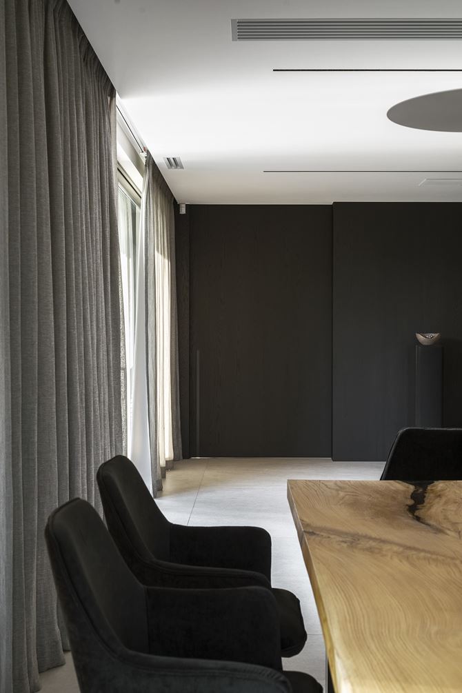 Arsenowicz Design - Black Minimal House - 65-min.jpg