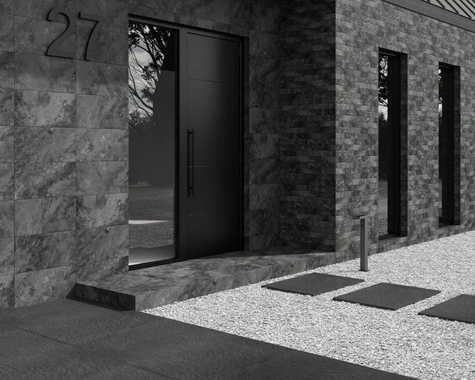 Ciemny klinkier w wykończeniu elewacji domu