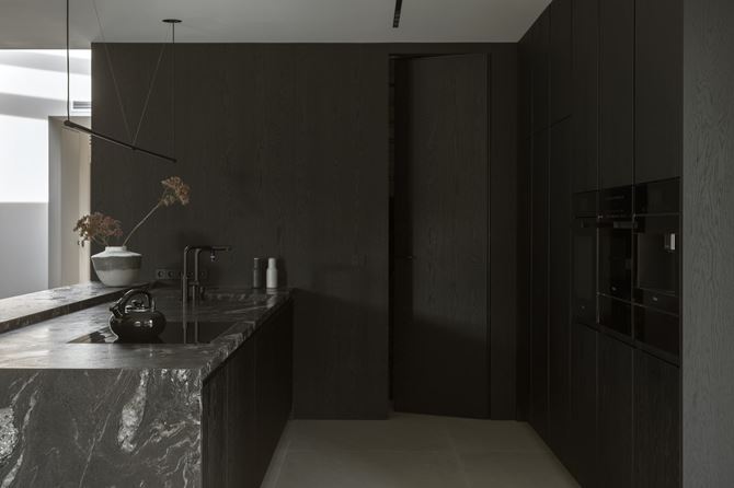 Arsenowicz Design - Black Minimal House - 55-min.jpg