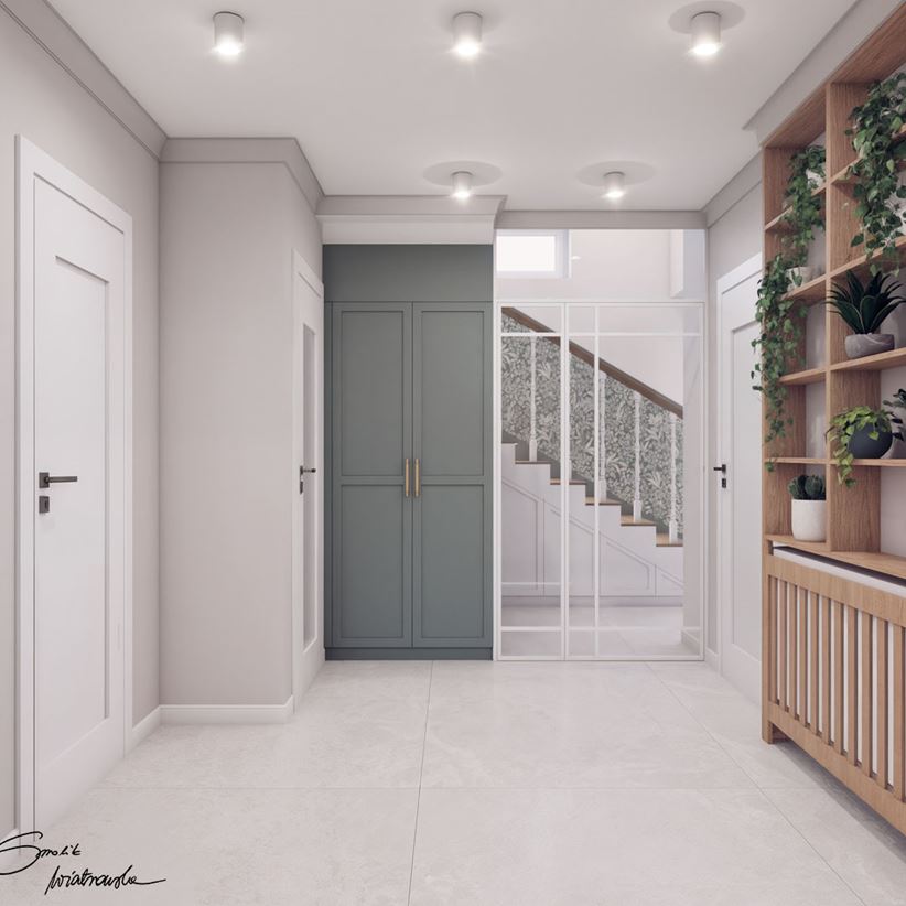 Szary korytarz z drewnianym regałem